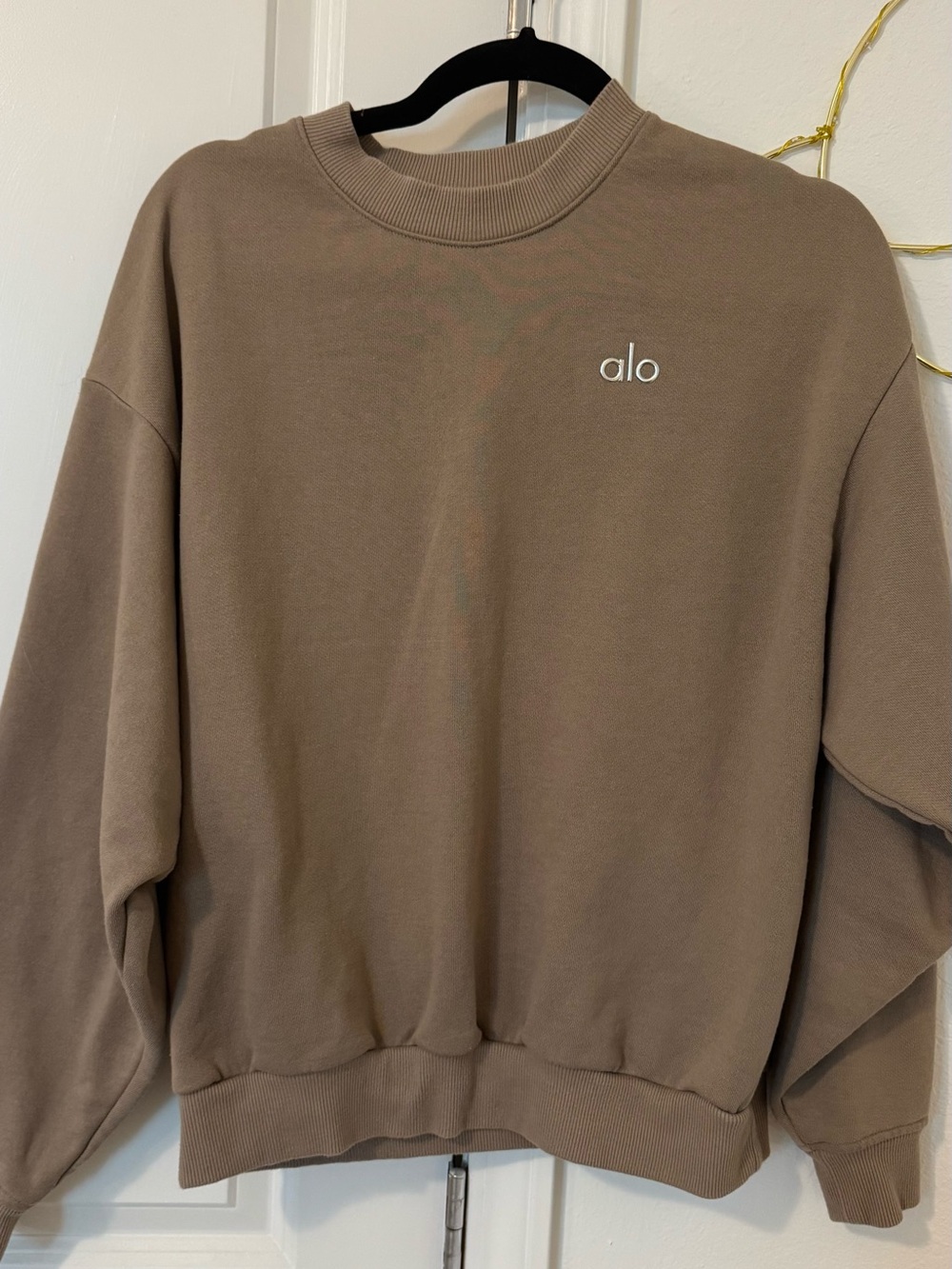 LIKE NEW alo crewneck